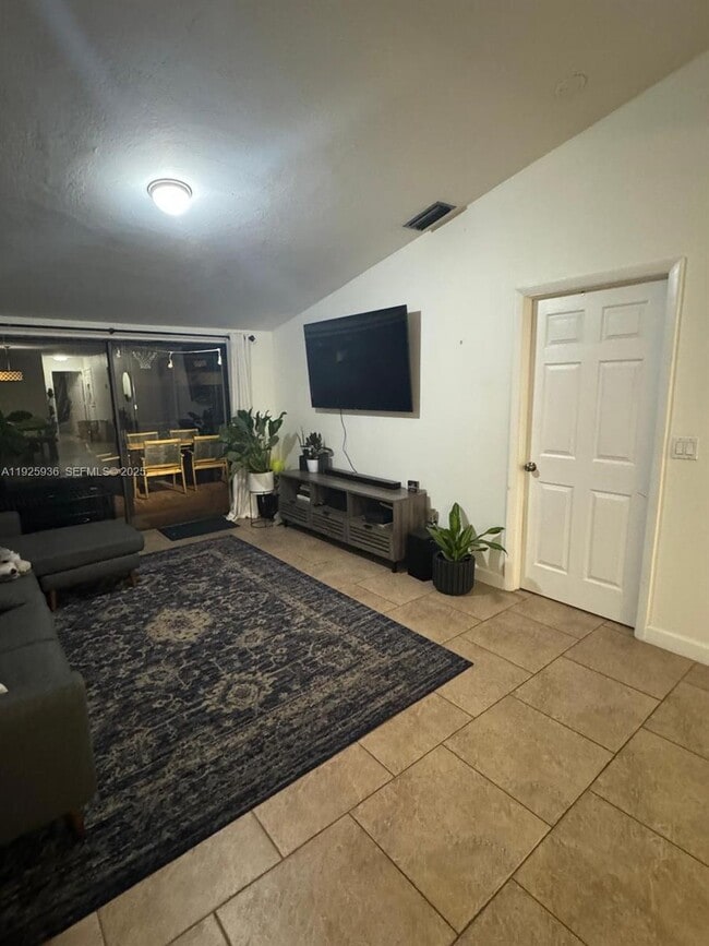 10161 SW 137th Ct in Miami, FL - Building Photo - Building Photo