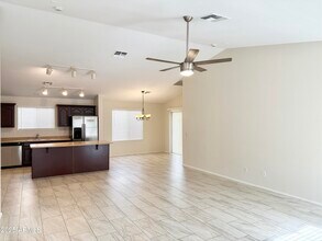 13927 W Port Royale Ln in Surprise, AZ - Building Photo - Building Photo