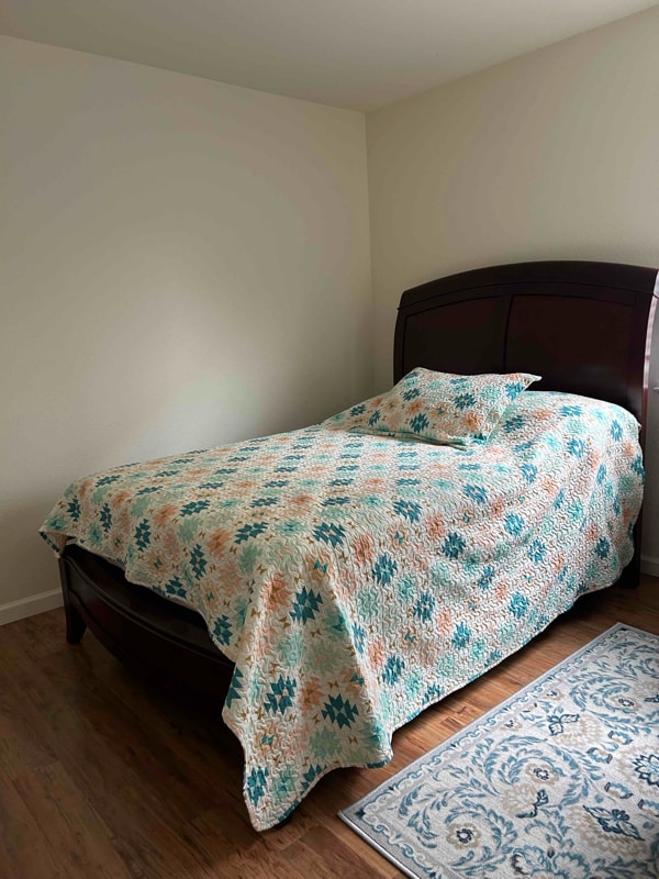 1320 Rosana Way in Rohnert Park, CA - Foto de edificio - Building Photo