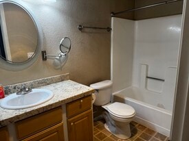 9530 SW 146th Ter, Unit S-8 in Beaverton, OR - Building Photo