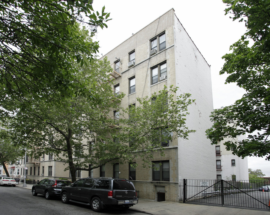 237 Ovington Ave in Brooklyn, NY - Building Photo