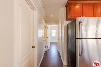 1409 Bronson Ave in Los Angeles, CA - Building Photo - Building Photo
