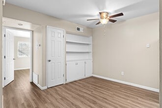 Menlo Pointe in Chico, CA - Building Photo - Building Photo