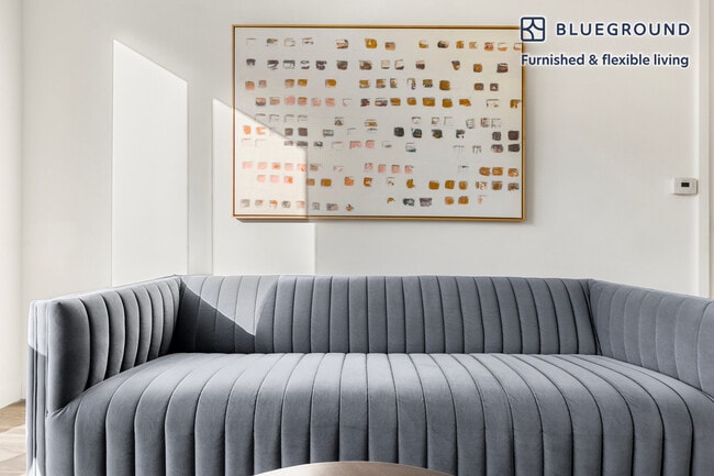 61 W Erie St, Unit SI FL5-ID1415 in Chicago, IL - Building Photo - Building Photo