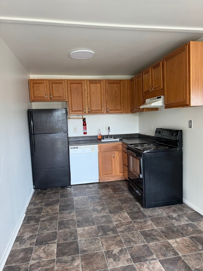 1001 White Oak Rd, Unit E31
