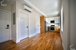 4 Winchester St in Boston, MA - Building Photo