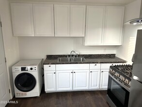 2726 E Willetta St, Unit 1 in Phoenix, AZ - Building Photo - Building Photo