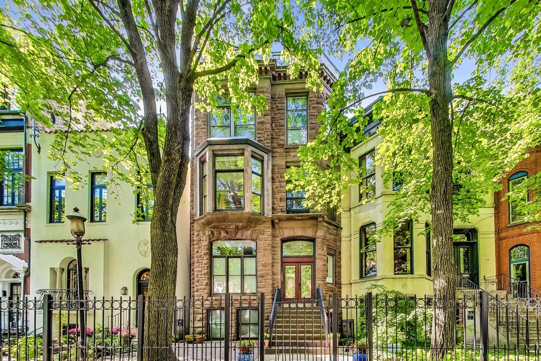 1513 W Jackson Blvd in Chicago, IL - Building Photo