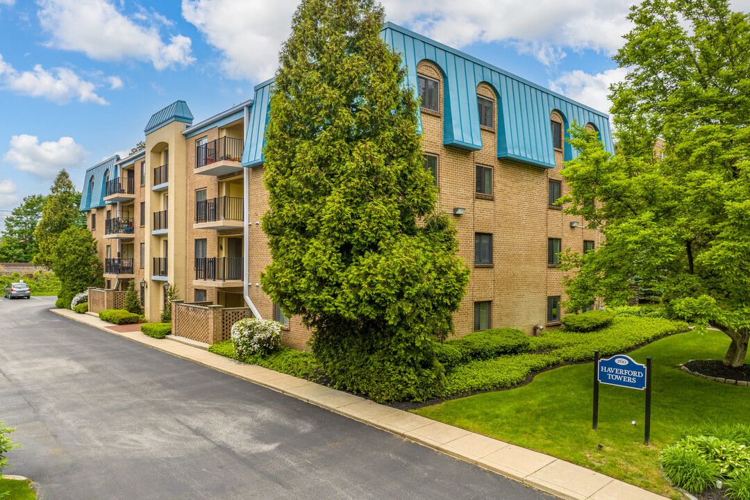 Haverford Towers in Haverford, PA - Building Photo