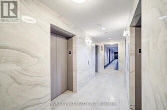 103 The Queensway in Toronto, ON - Building Photo - Building Photo