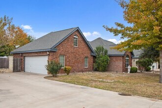 302 Ceniza Ridge Dr in Del Rio, TX - Building Photo - Building Photo