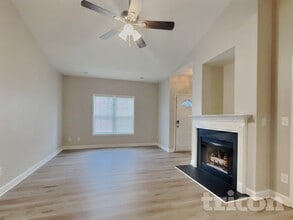 409 Barnsdale Ridge Rd in Kernersville, NC - Foto de edificio - Building Photo