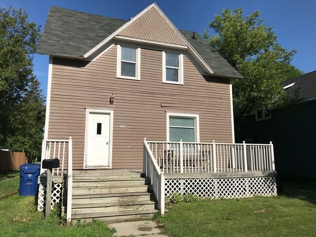 property at 409-411 S Maple