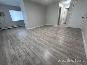 551 S Fairfax St in Glendale, CO - Building Photo - Building Photo