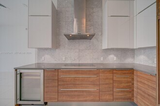 601 NE 27th St in Miami, FL - Building Photo - Building Photo