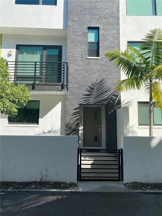 955 Arlington Ave N in St. Petersburg, FL - Building Photo