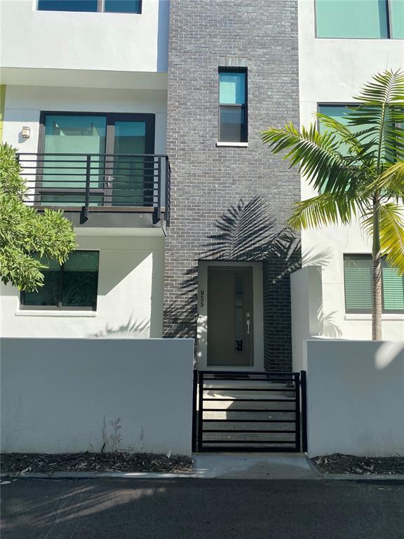 property at 955 Arlington Ave N
