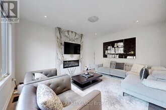 234 Wesmina Ave in Whitchurch-Stouffville, ON - Building Photo - Building Photo