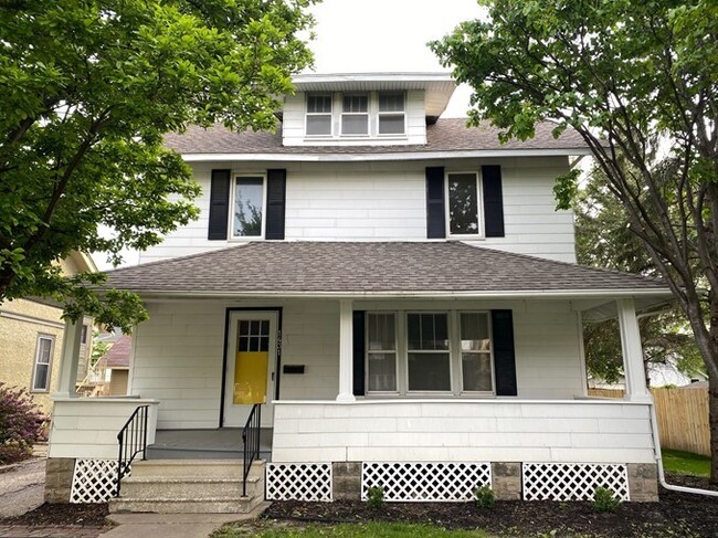 property at 1431 1st St SW