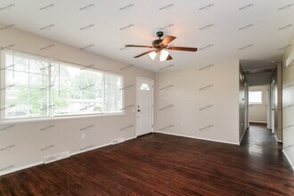 2280 Pheasant Dr in Florissant, MO - Building Photo - Building Photo