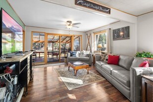 191 Stoner Creek Rd in Lakeside, MT - Building Photo