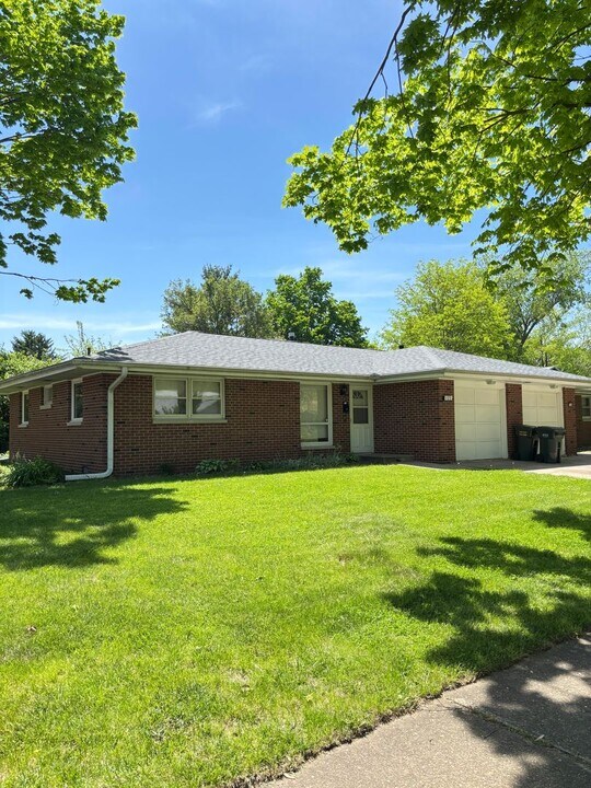 1105 E Scovill St in Urbana, IL - Building Photo