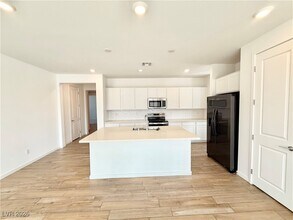 5407 Splendido Ave in Pahrump, NV - Building Photo - Building Photo