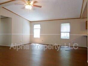 1301 Carolina Country Club Rd in Spartanburg, SC - Building Photo - Building Photo