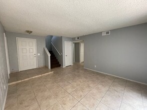 44 Sirnoble St in Las Vegas, NV - Building Photo - Building Photo