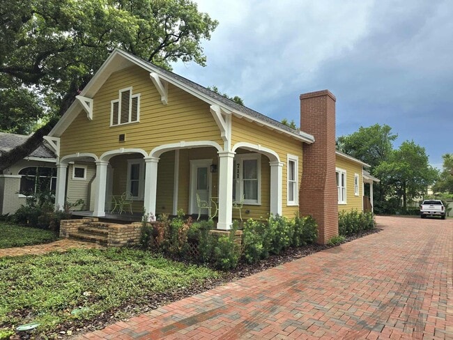 711 E Lime St in Lakeland, FL - Building Photo - Building Photo