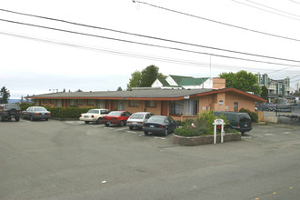 Pacific Ridge Apartments in Des Moines, WA - Building Photo - Building Photo