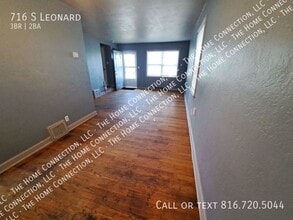 716 S Leonard St in Liberty, MO - Building Photo - Building Photo