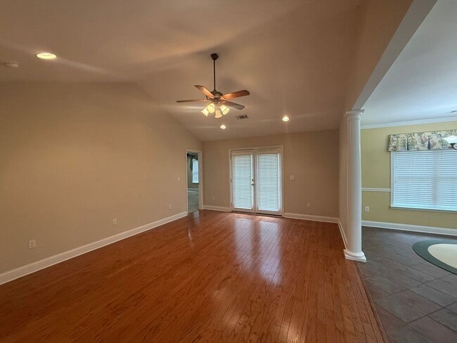 1106 Lakeside Dr in Conway, SC - Building Photo - Building Photo