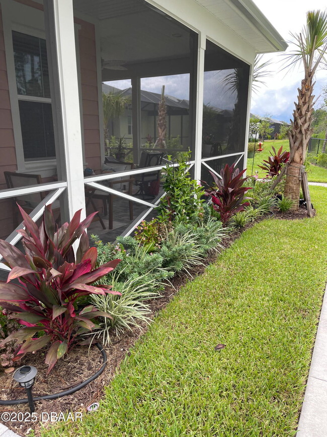 275 Pop Top Ln in Daytona Beach, FL - Building Photo - Building Photo