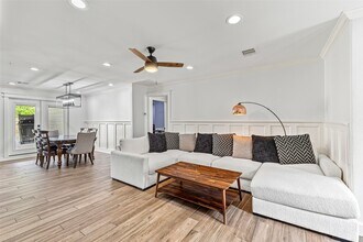 515 Foxglove Ln in Houston, TX - Building Photo - Building Photo