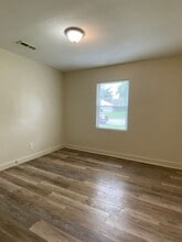 3434 SW Brendan Ave in Topeka, KS - Building Photo - Building Photo