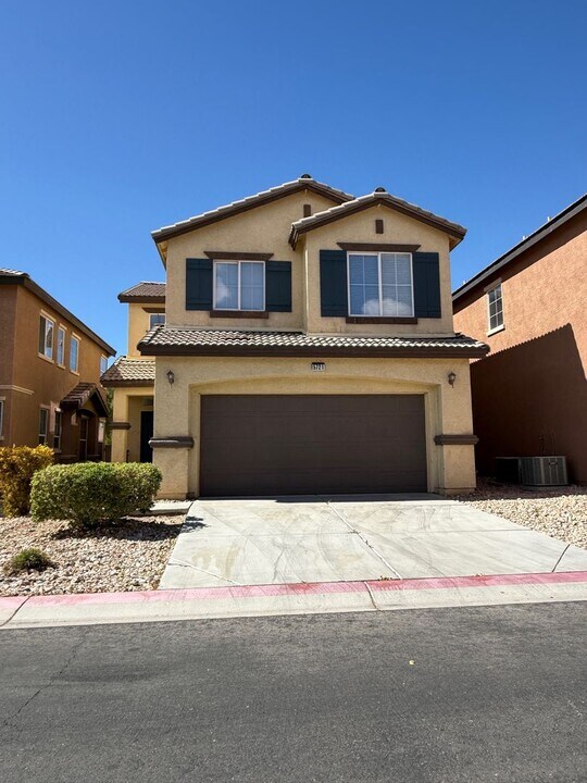 5721 Mt Athos St in North Las Vegas, NV - Building Photo