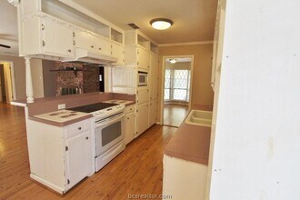 101 Trinity St in Brenham, TX - Building Photo - Building Photo