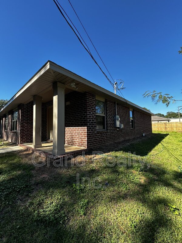 6224 Long St in Milton, FL - Building Photo - Building Photo