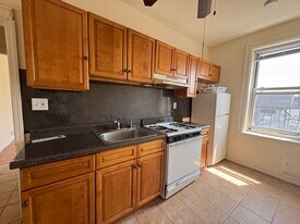 898 Kennedy Blvd in Bayonne, NJ - Building Photo