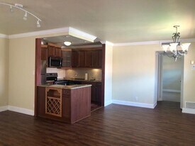 662 Saxony Trail in Delray Beach, FL - Building Photo