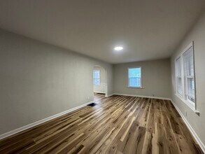 1305 Woodward Ave in South Bend, IN - Foto de edificio - Building Photo