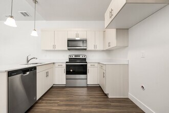 13714 S Hanley Ln in Riverton, UT - Building Photo - Building Photo