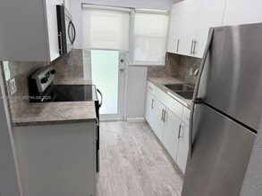 4871 SW 5th Terrace in Coral Gables, FL - Building Photo - Building Photo