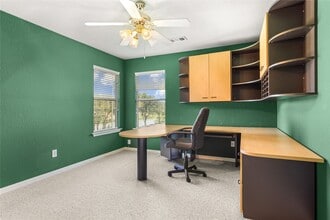 7906 Glenn Cliff Dr in Houston, TX - Foto de edificio - Building Photo