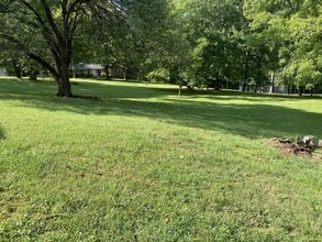 6393 Eatons Creek Rd in Nashville, TN - Building Photo - Building Photo