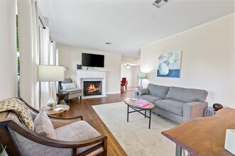 139 E 49th St in Tulsa, OK - Foto de edificio - Building Photo