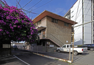 94-116 Pupunohe St in Waipahu, HI - Building Photo - Building Photo