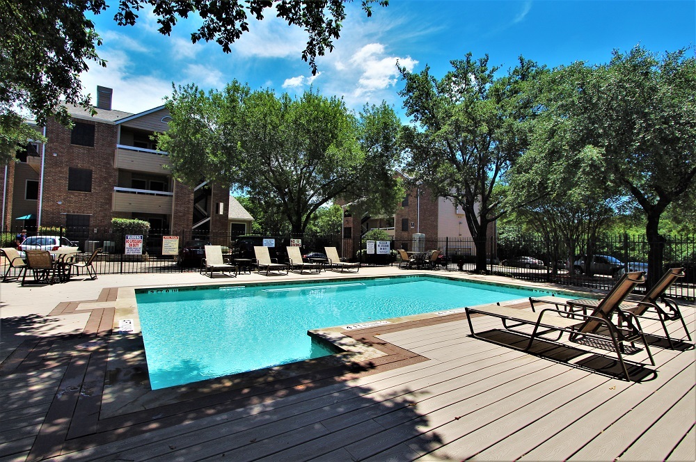 Tramor at Oak Bend in Austin, TX - Foto de edificio