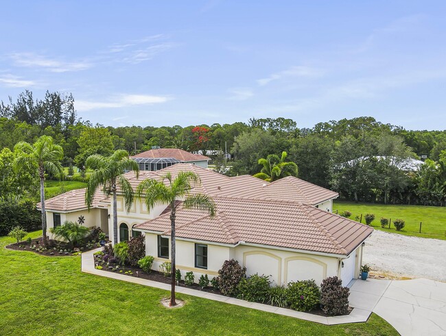 12209 W Indiantown Rd in Jupiter, FL - Foto de edificio - Building Photo